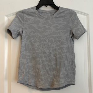 Lululemon short sleeve top